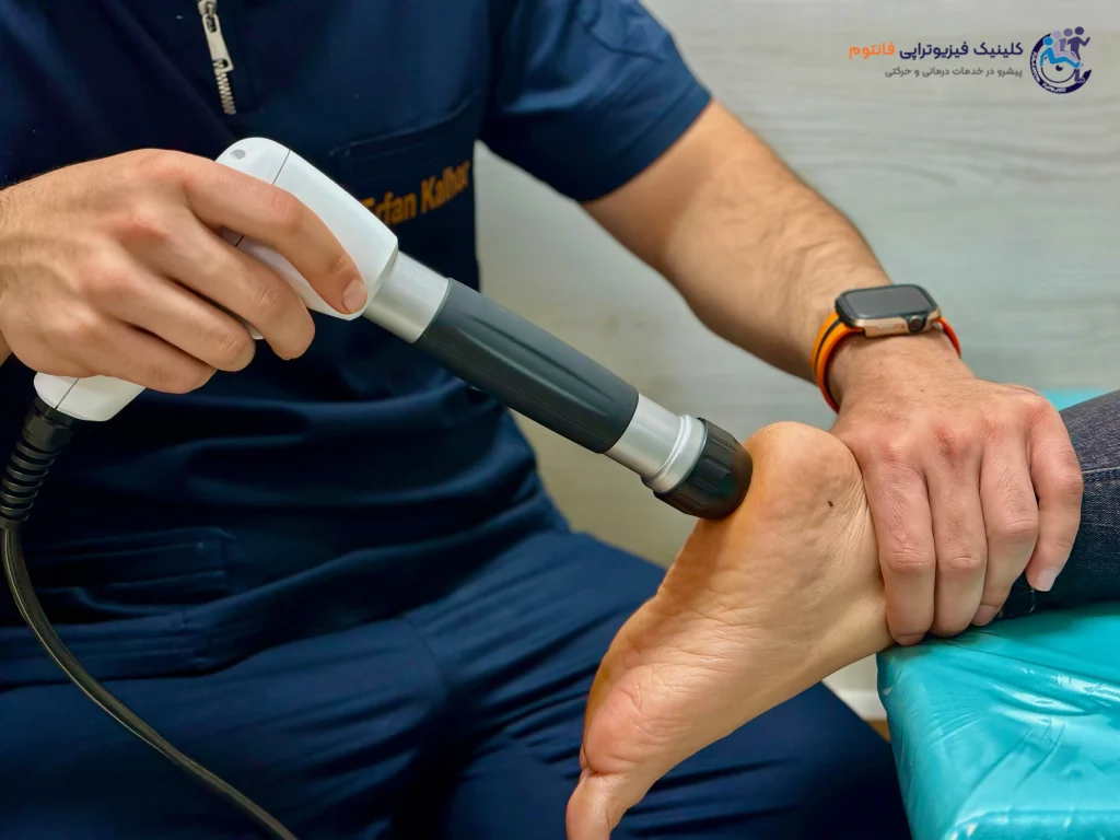 شاک ویو پاشنه پا_تصویر از فیزیوتراپی فانتوم زنجان